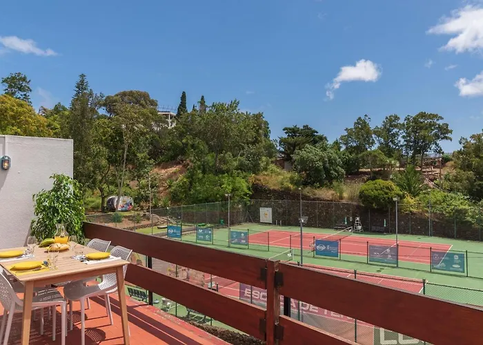 Matur I By An Island